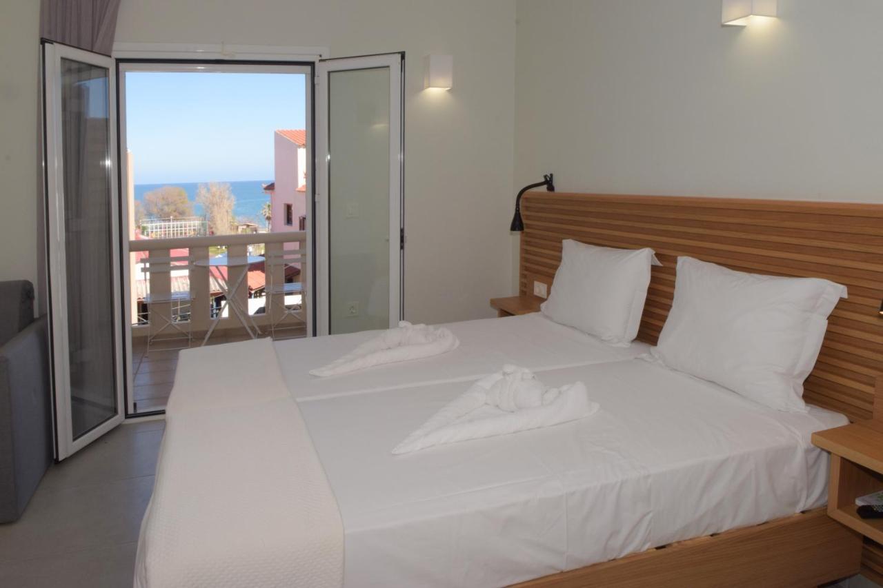 Mithos Premium Rooms Agia Marina  Exterior photo