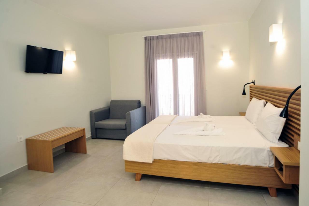Mithos Premium Rooms Agia Marina  Exterior photo