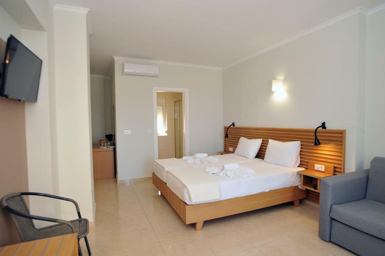 Mithos Premium Rooms Agia Marina  Exterior photo