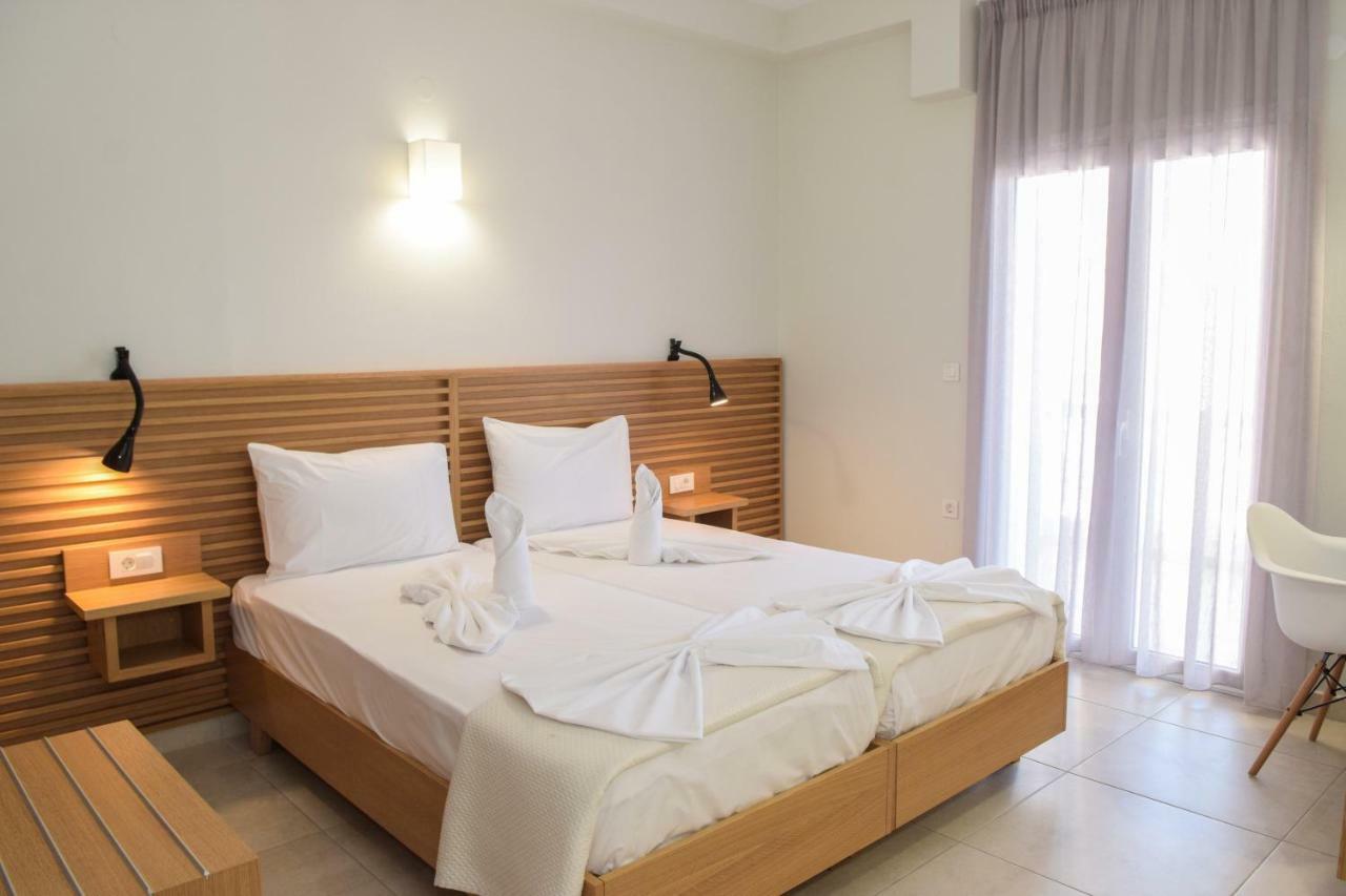 Mithos Premium Rooms Agia Marina  Exterior photo