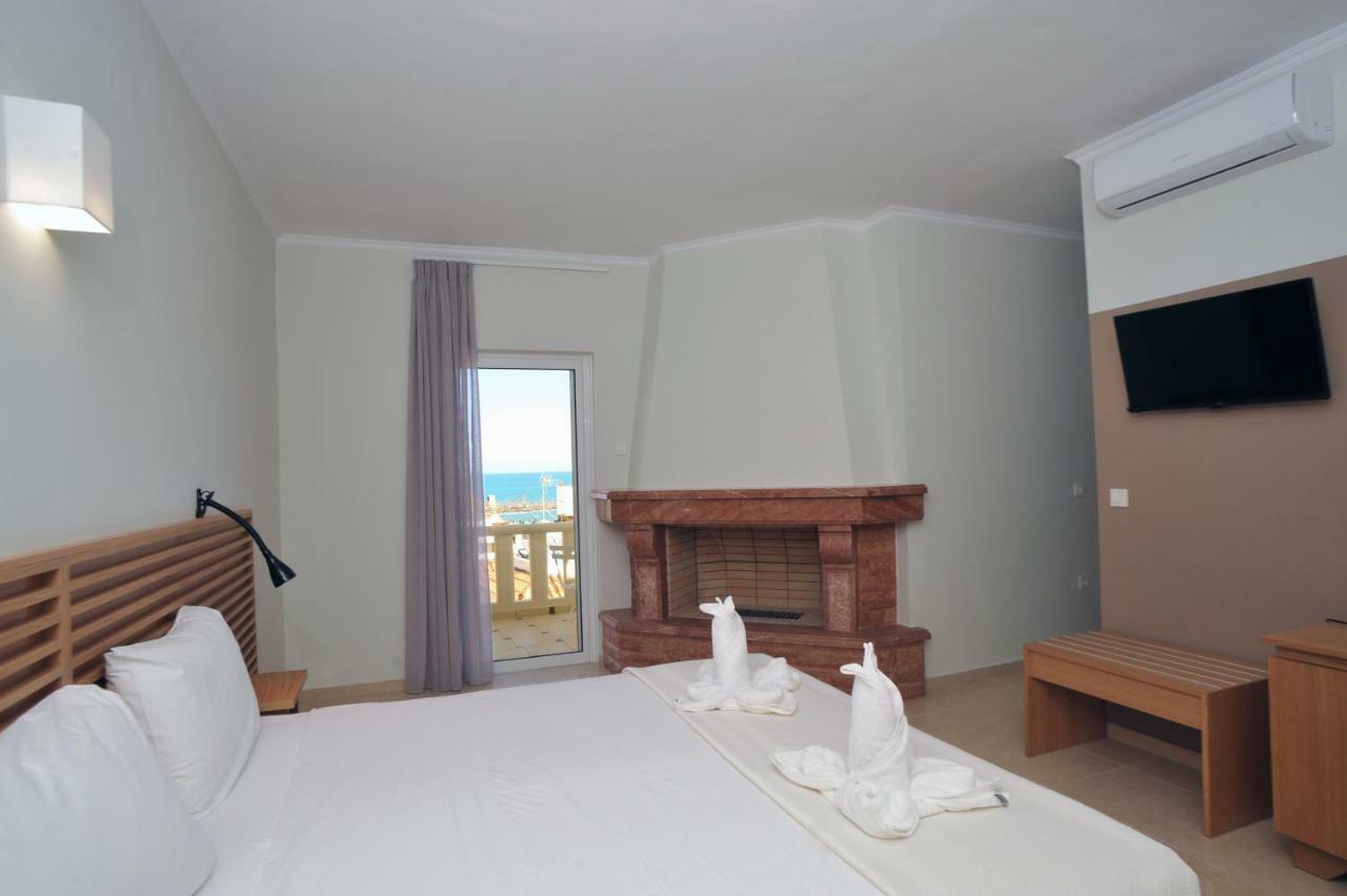 Mithos Premium Rooms Agia Marina  Exterior photo