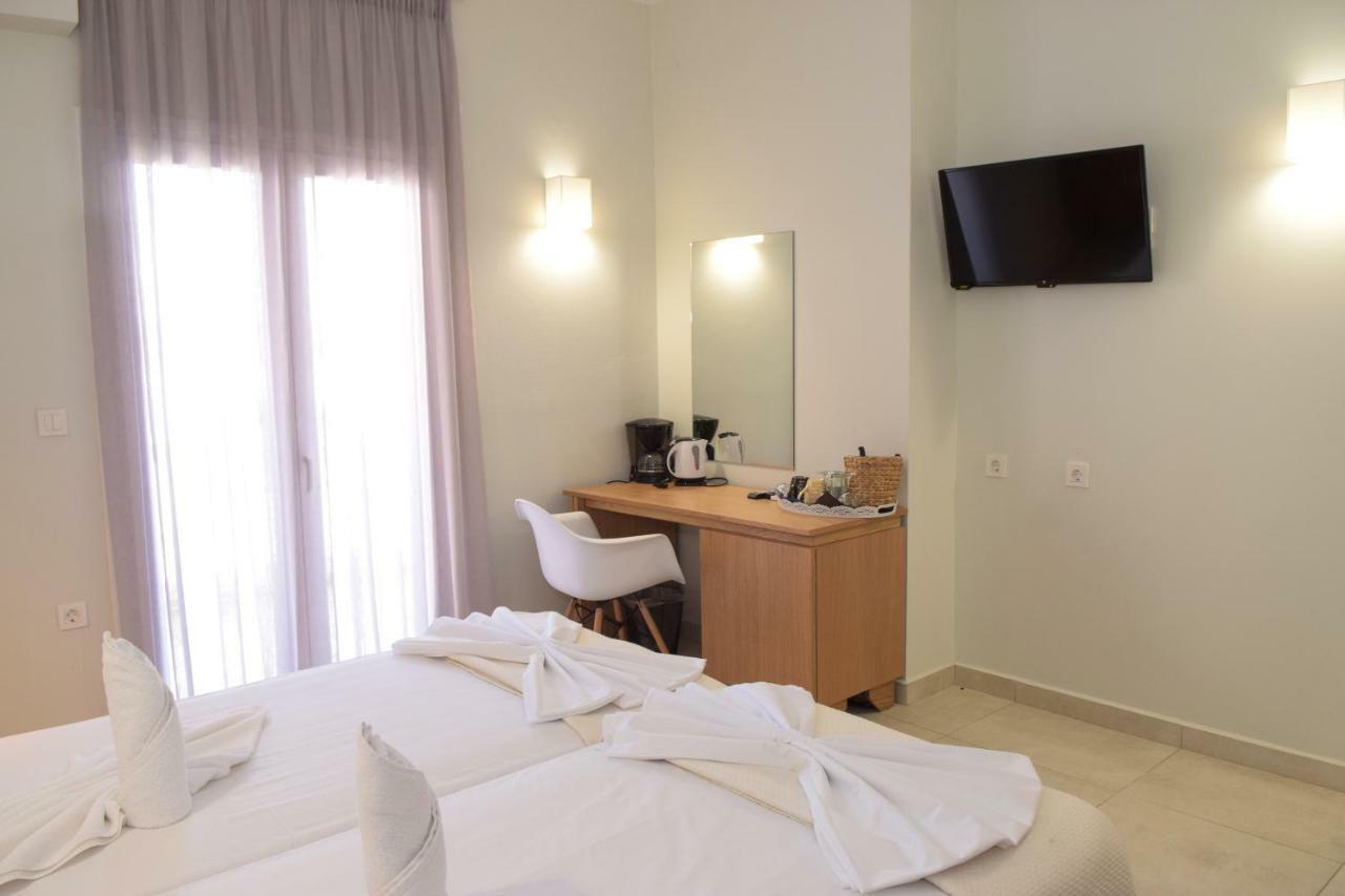 Mithos Premium Rooms Agia Marina  Exterior photo